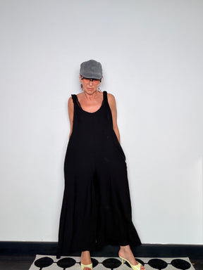 Tuta Jumpsuit Maxi Oversize Scollo V con Spalline Elasticate