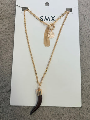 Collana gold con corno portafortuna e nappina