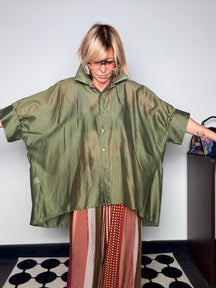 Camicia Oversize Maxi Pipistrello in Lyocell Cangiante