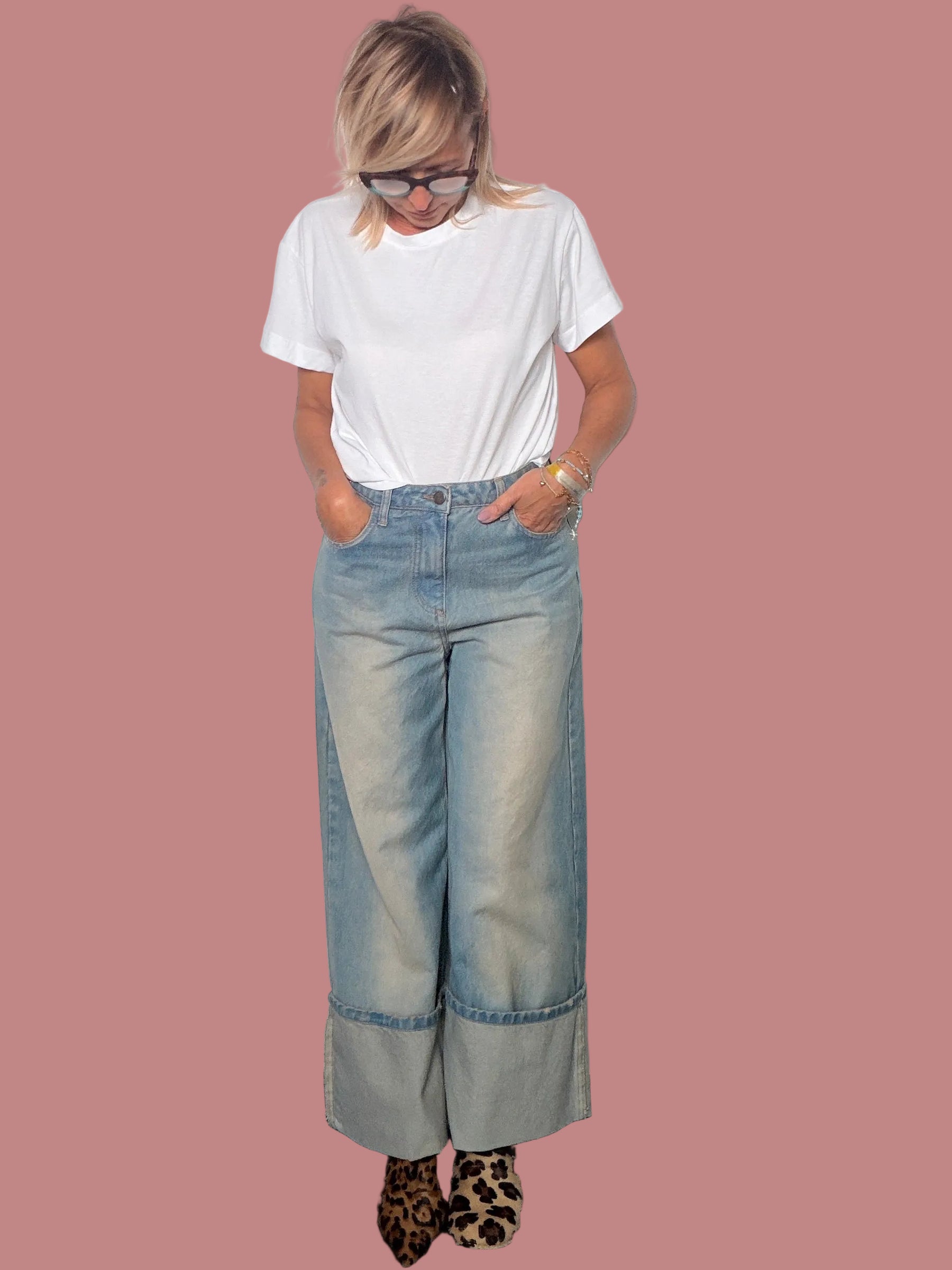 Jeans Wide Leg con Maxi Risvolto “Vintage Cool”