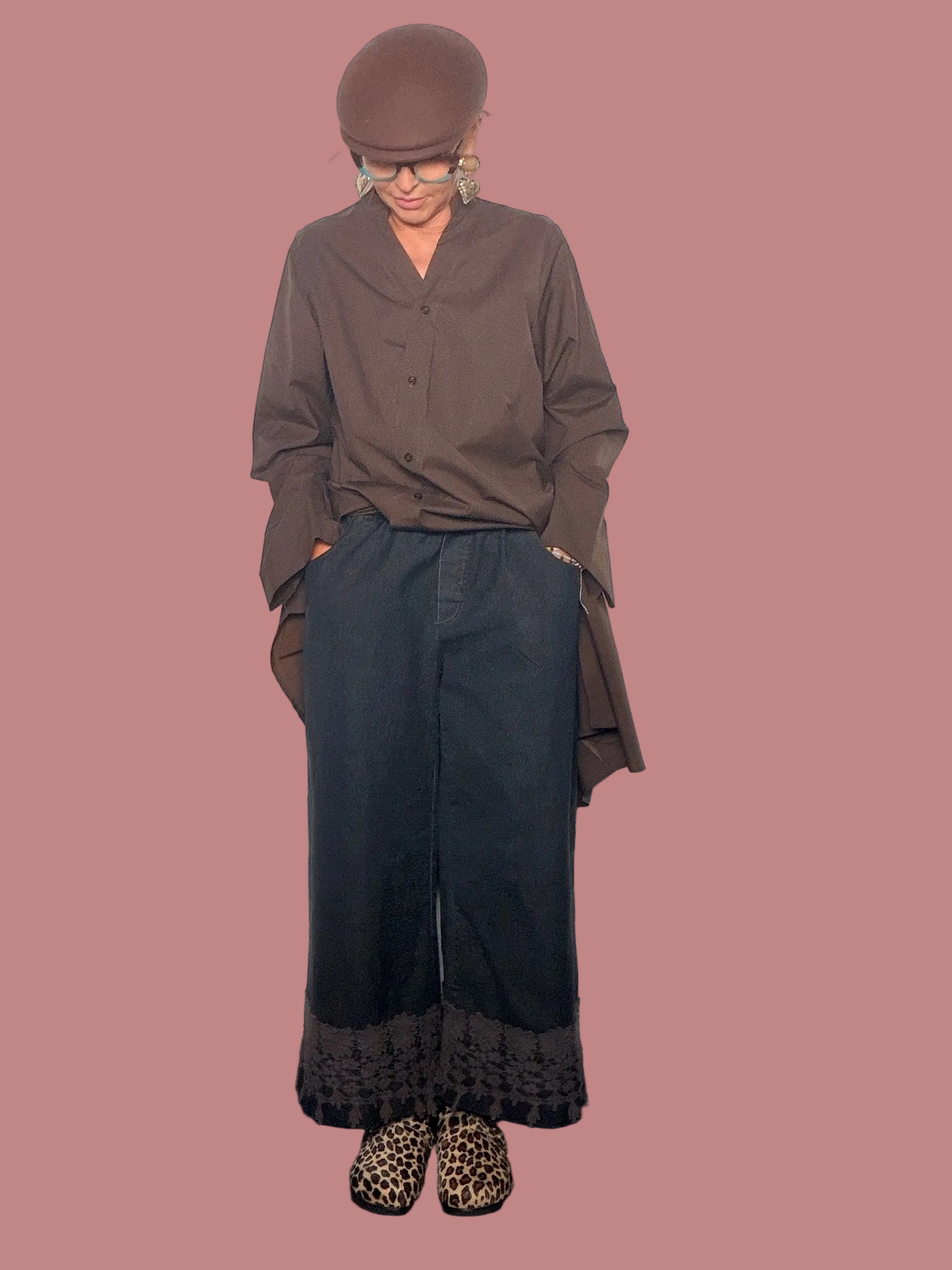 Jeans palazzo con pizzo sul fondo