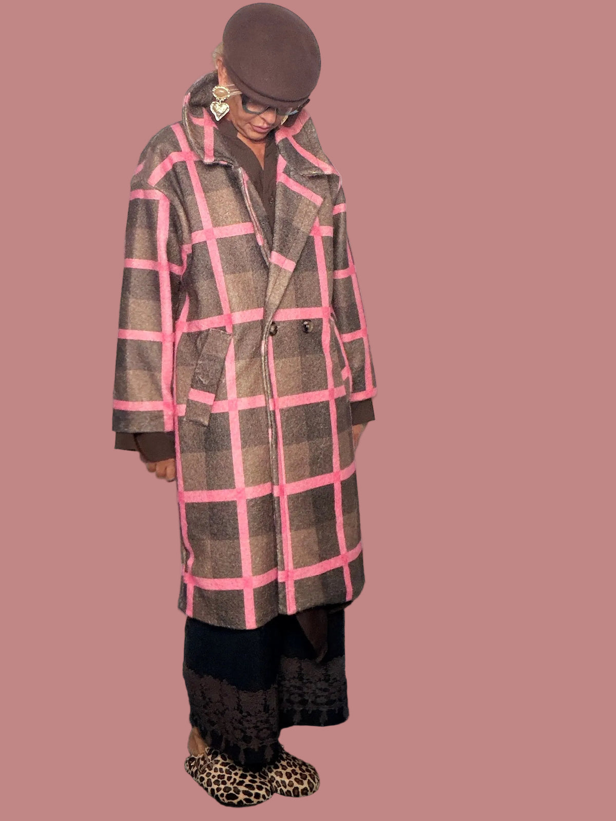 Cappotto lungo check con dettagli rosa