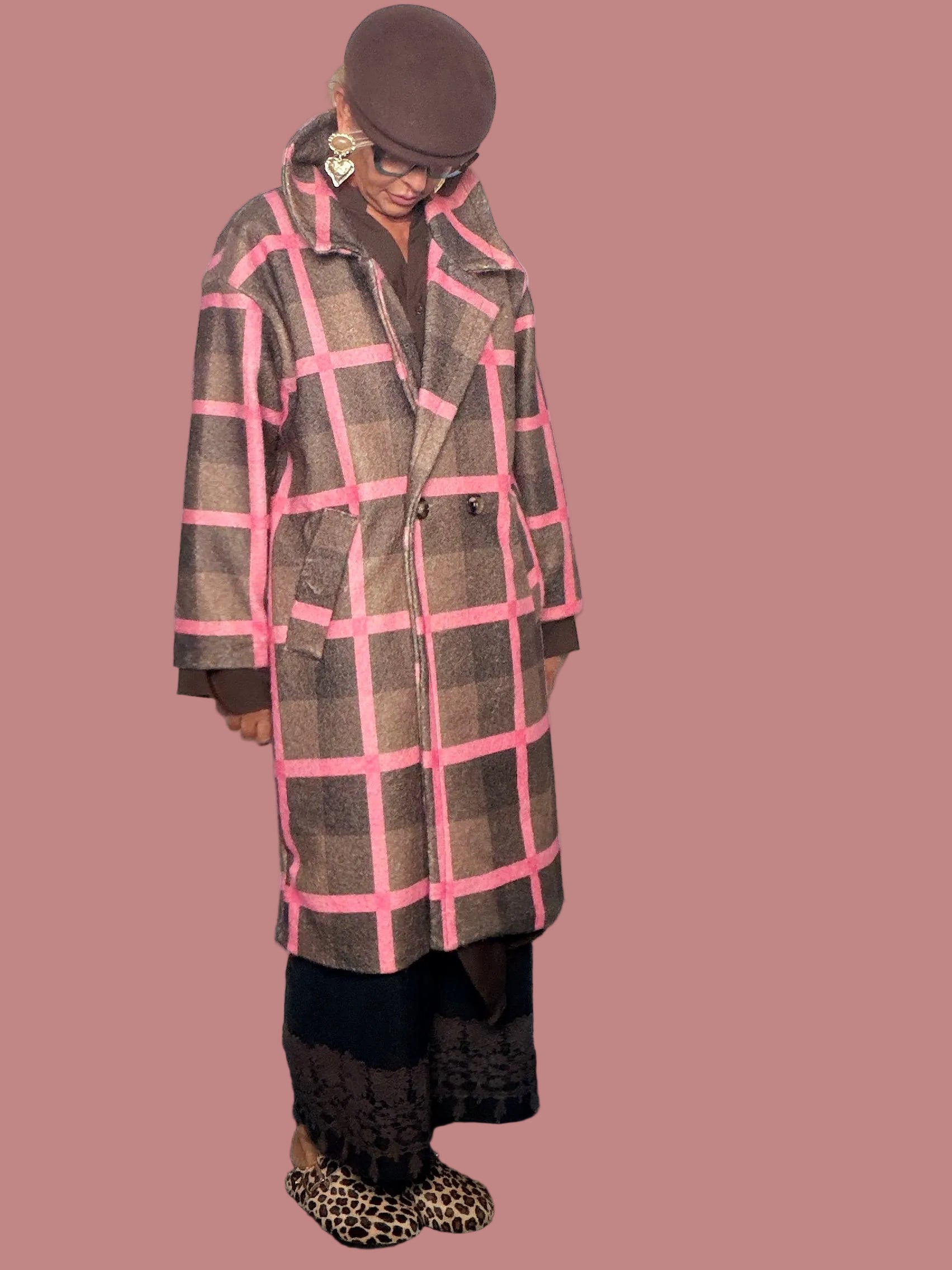 Cappotto lungo check con dettagli rosa