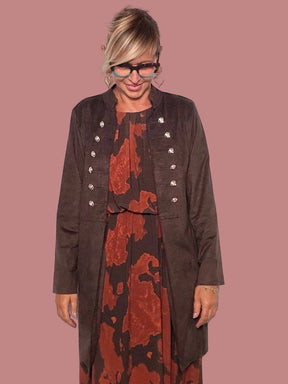 Giacca lunga effetto suede con bottoni gioiello
