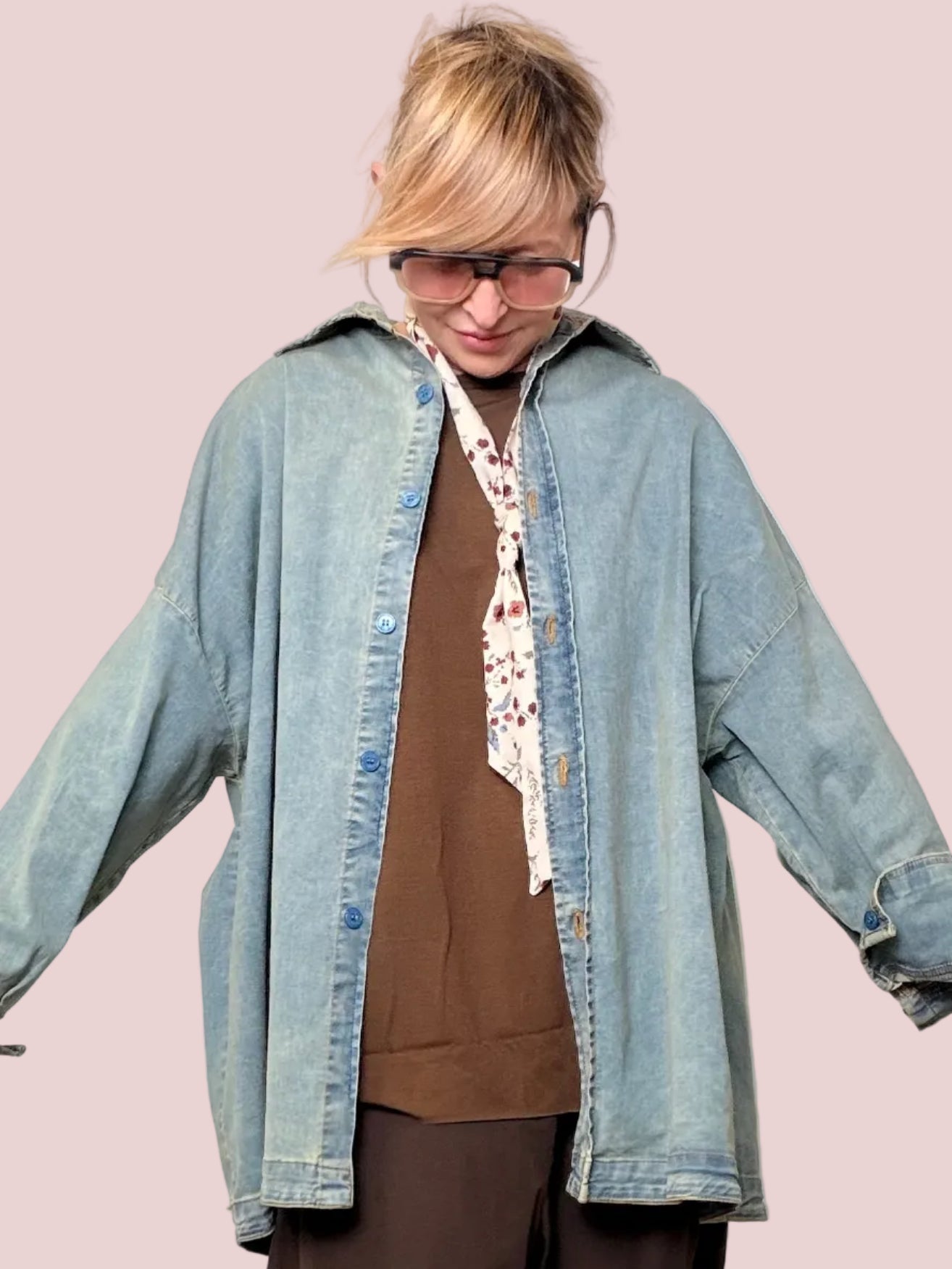 Camicia-giacca over con cravattino