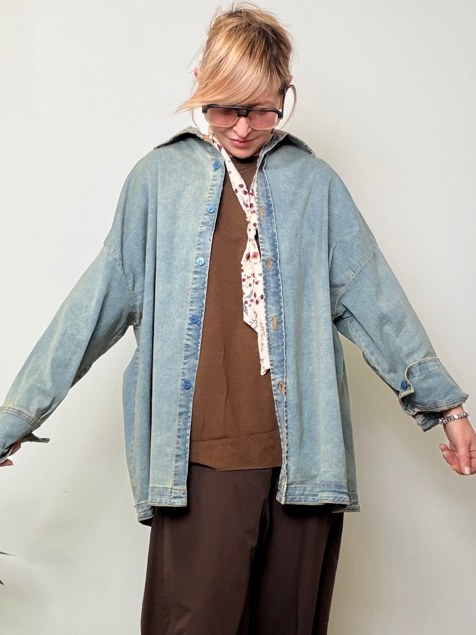 Camicia-giacca over con cravattino