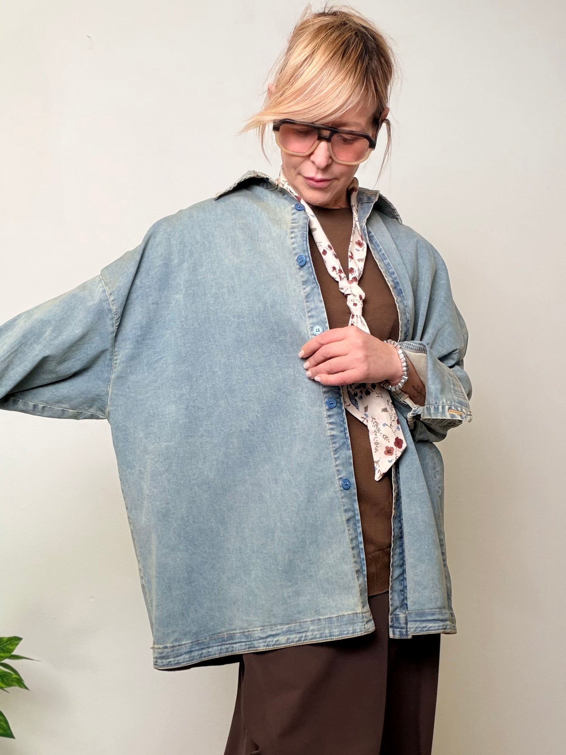 Camicia-giacca over con cravattino