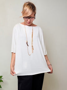 Maglia over taglio vivo