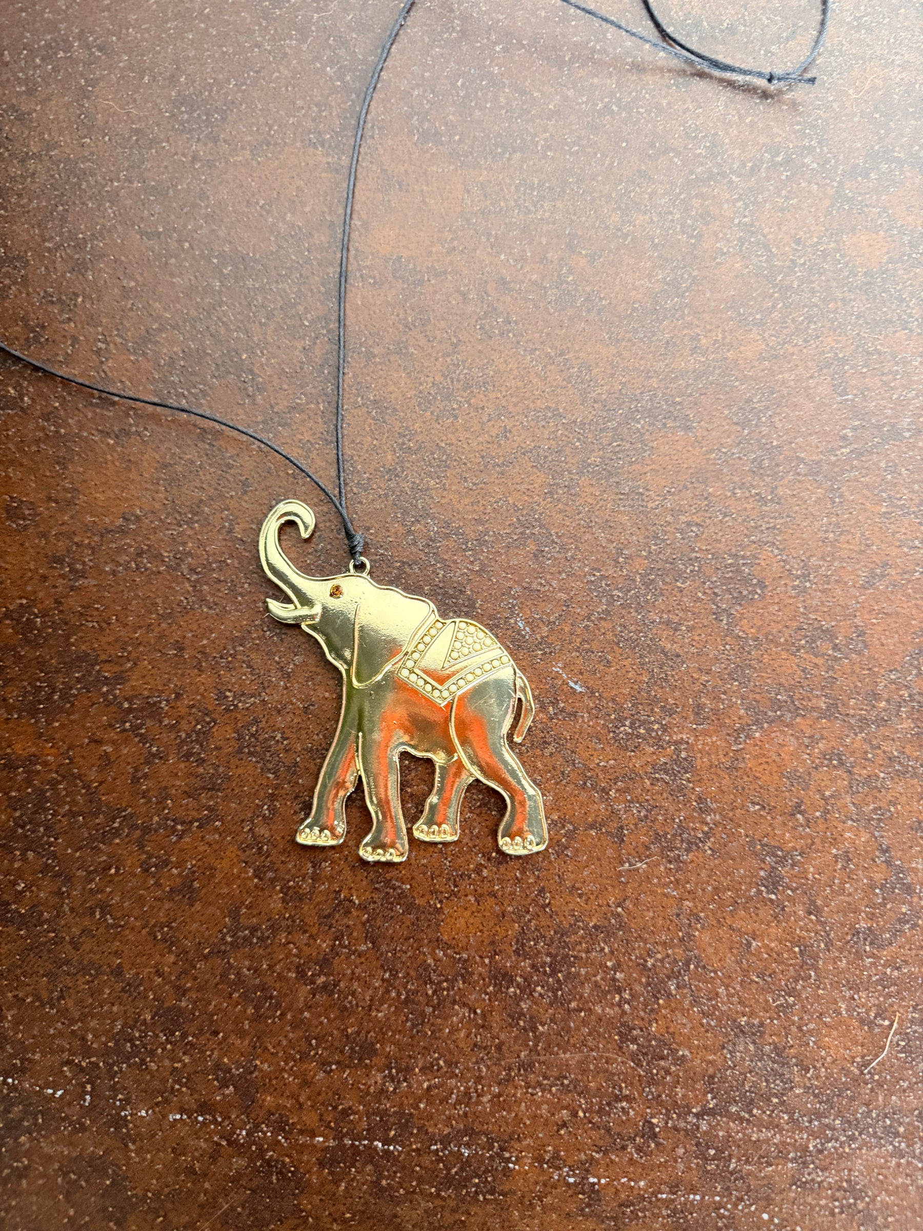 Collana Cordino Elefante Portafortuna
