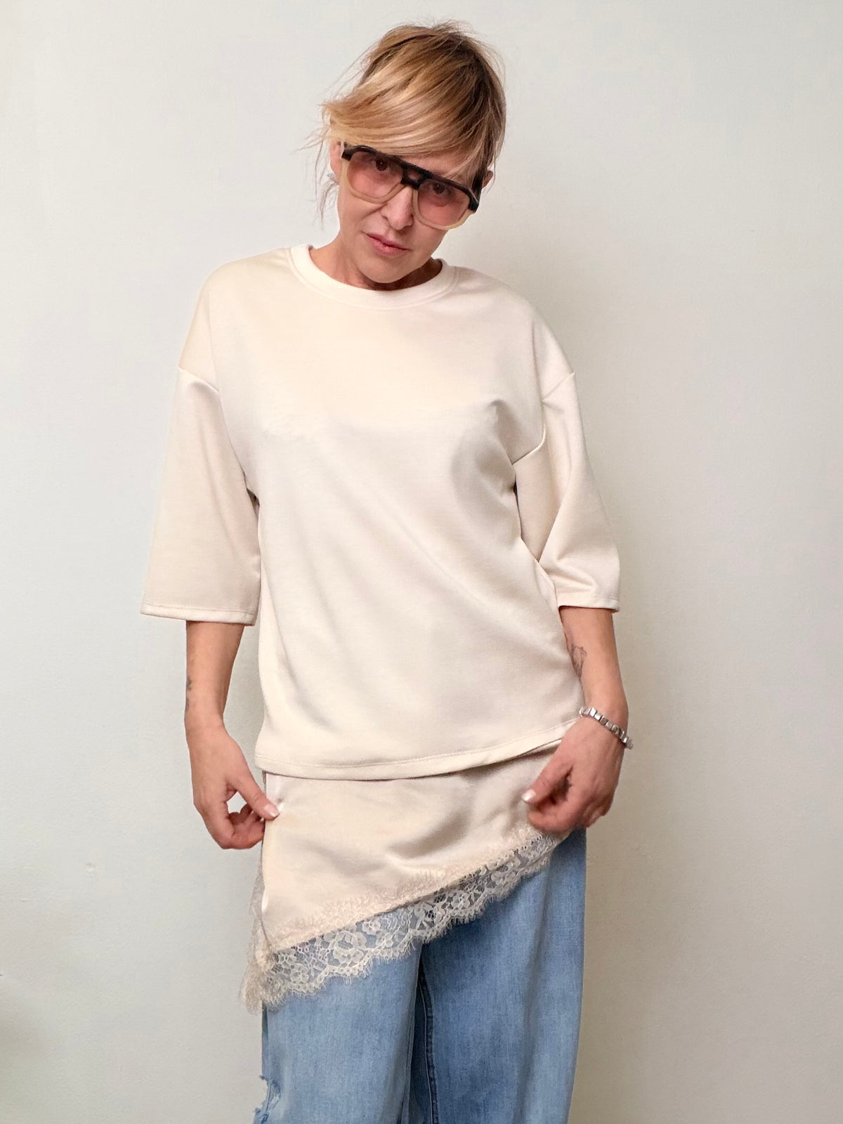 Felpa over con dettaglio pizzo