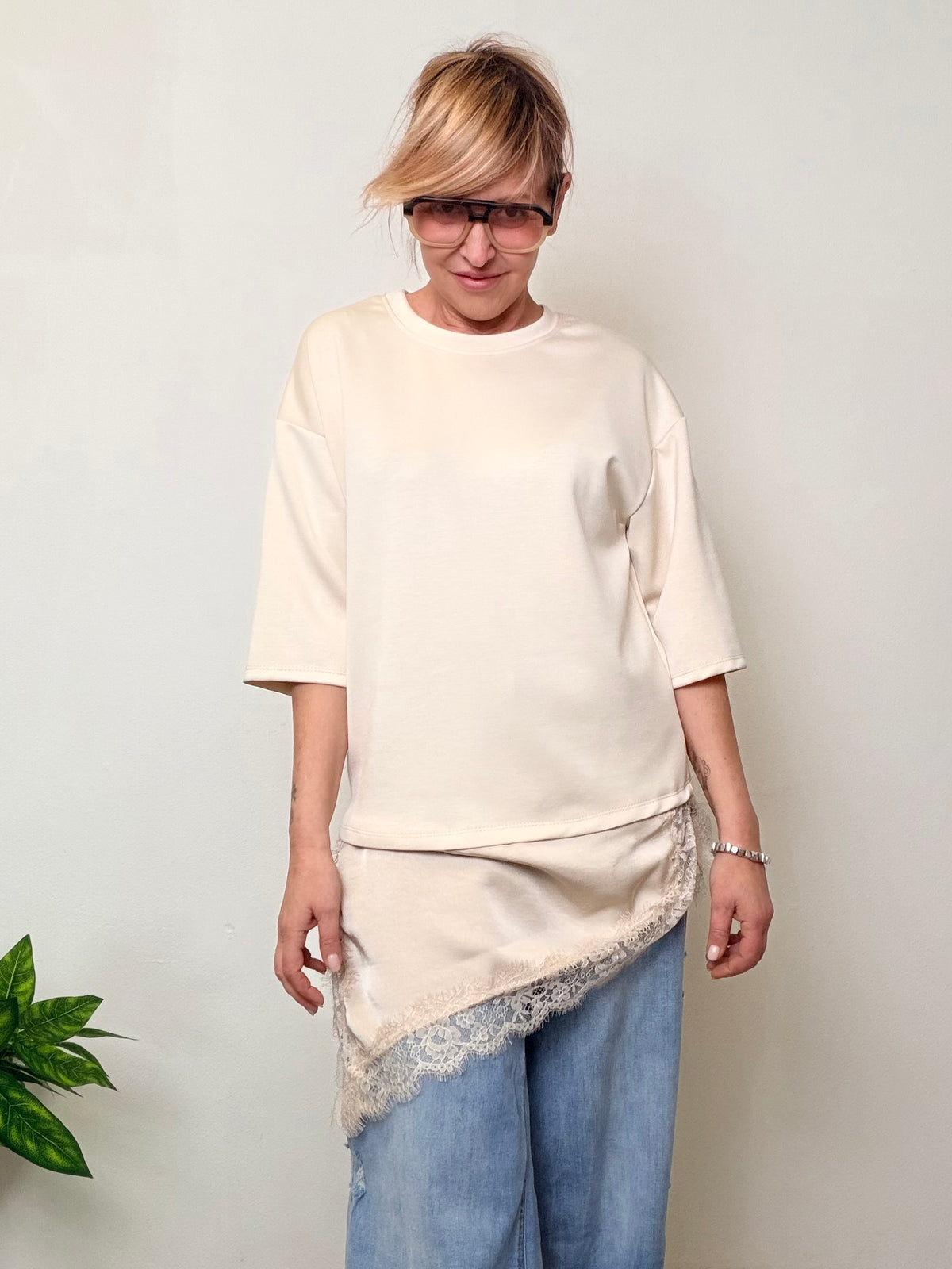 Felpa over con dettaglio pizzo