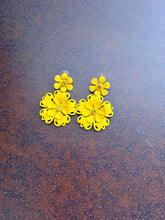 Orecchini Pendenti Fiore Doppio
