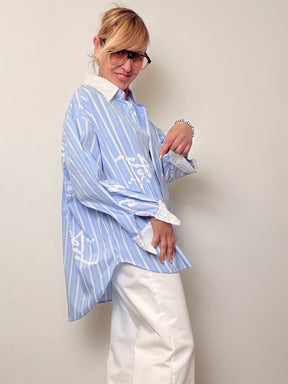 Camicia over a righe con dettagli in pizzo