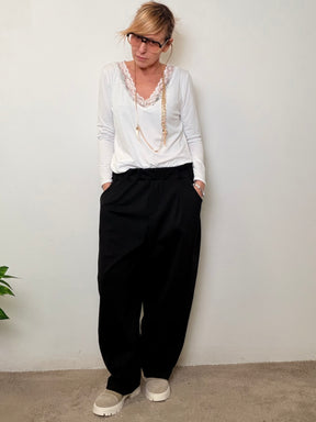 Pantalone uovo over in punto Milano