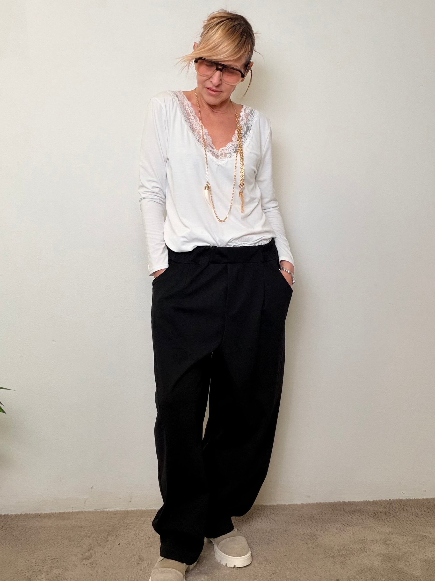 Pantalone uovo over in punto Milano