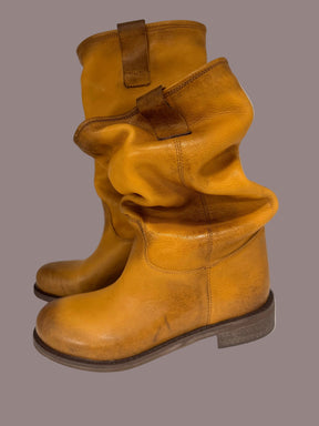 Stivale in Pelle Morbida Effetto Vissuto