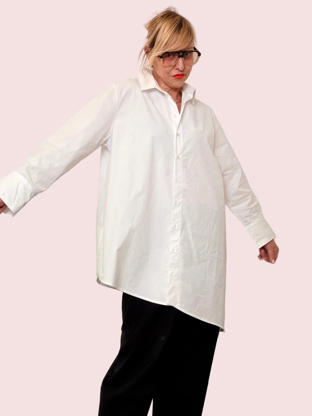 Camicia asimmetrica over – minimal ma con carattere