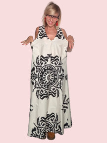 Abito Maxi con Stampa Mandala e Schiena Aperta