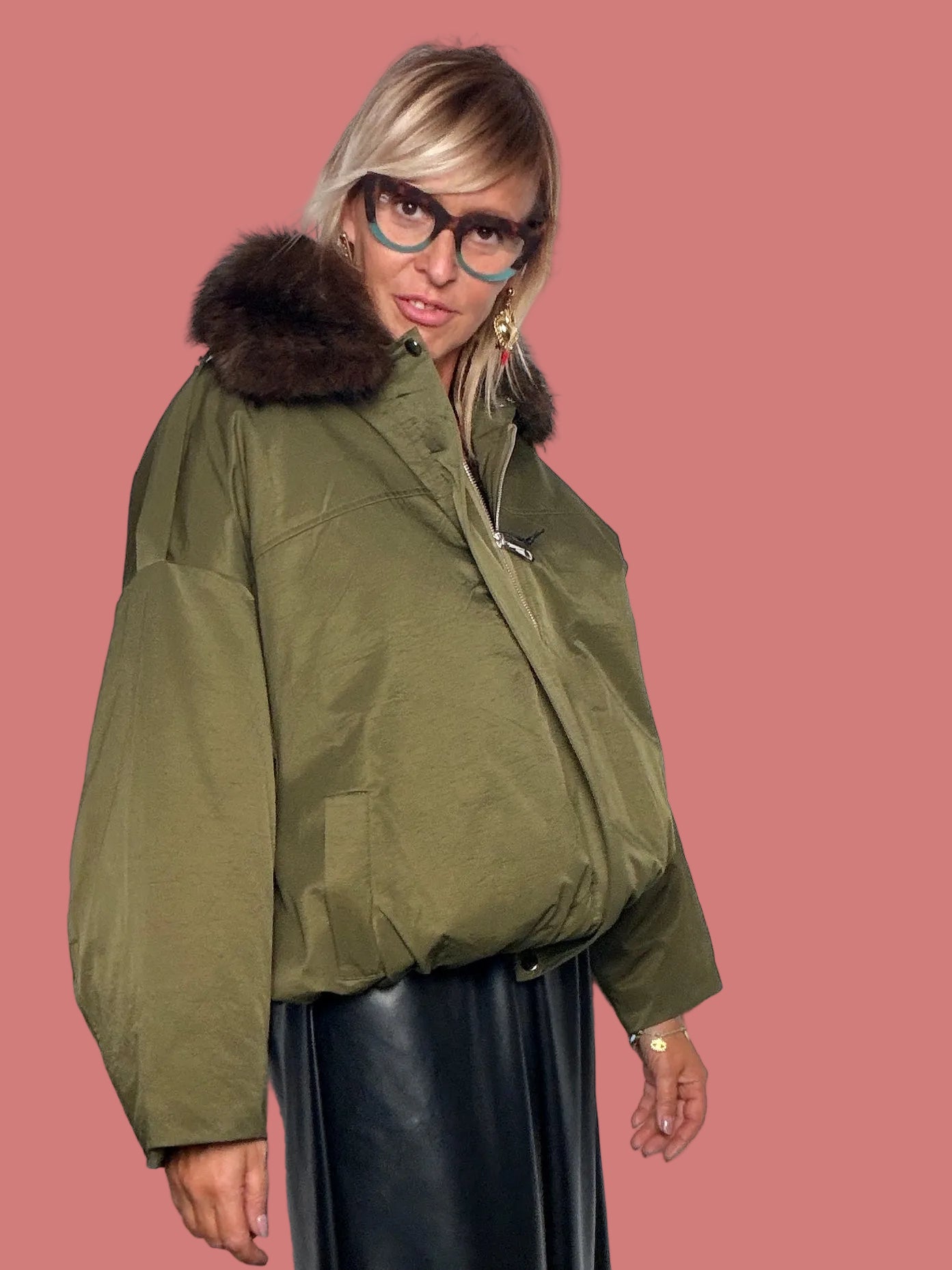 Bomber verde oliva con bordo effetto pelliccia Deja Vu