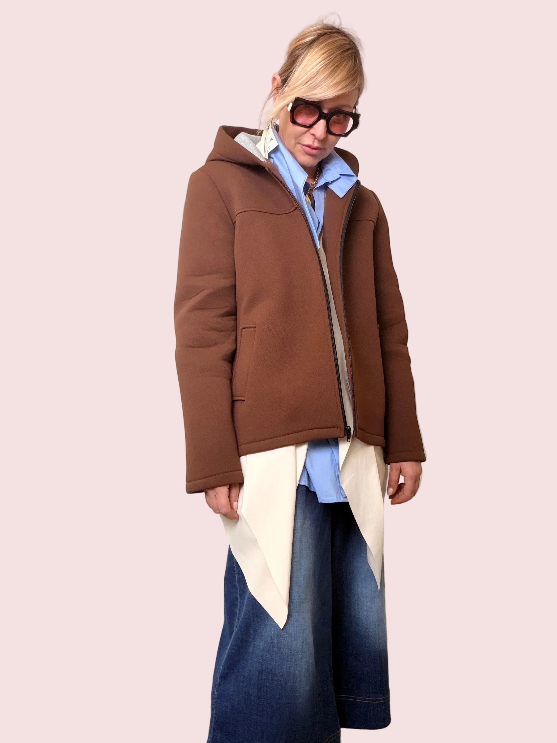 GIACCA IN NEOPRENE CON CAPPUCCIO