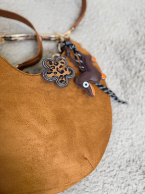 BORSA A SPALLA CON CHARMS