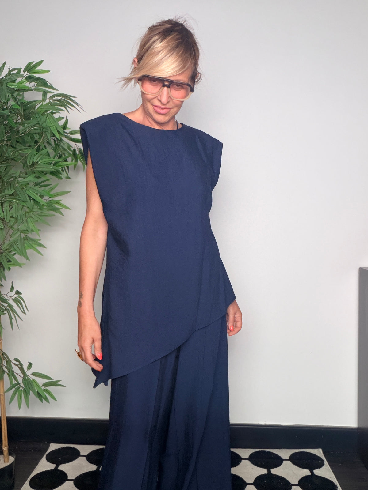 Completo Top Asimmetrico e Pantalone Wide Leg