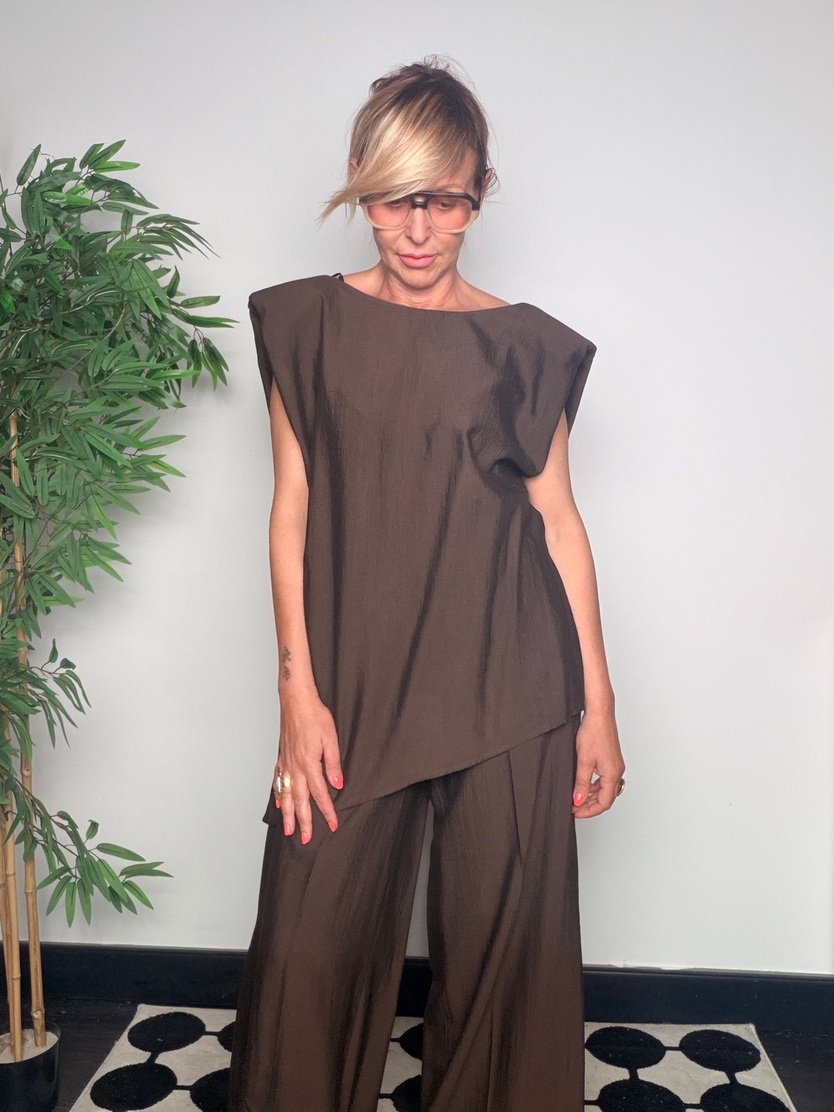 Completo Top Asimmetrico e Pantalone Wide Leg