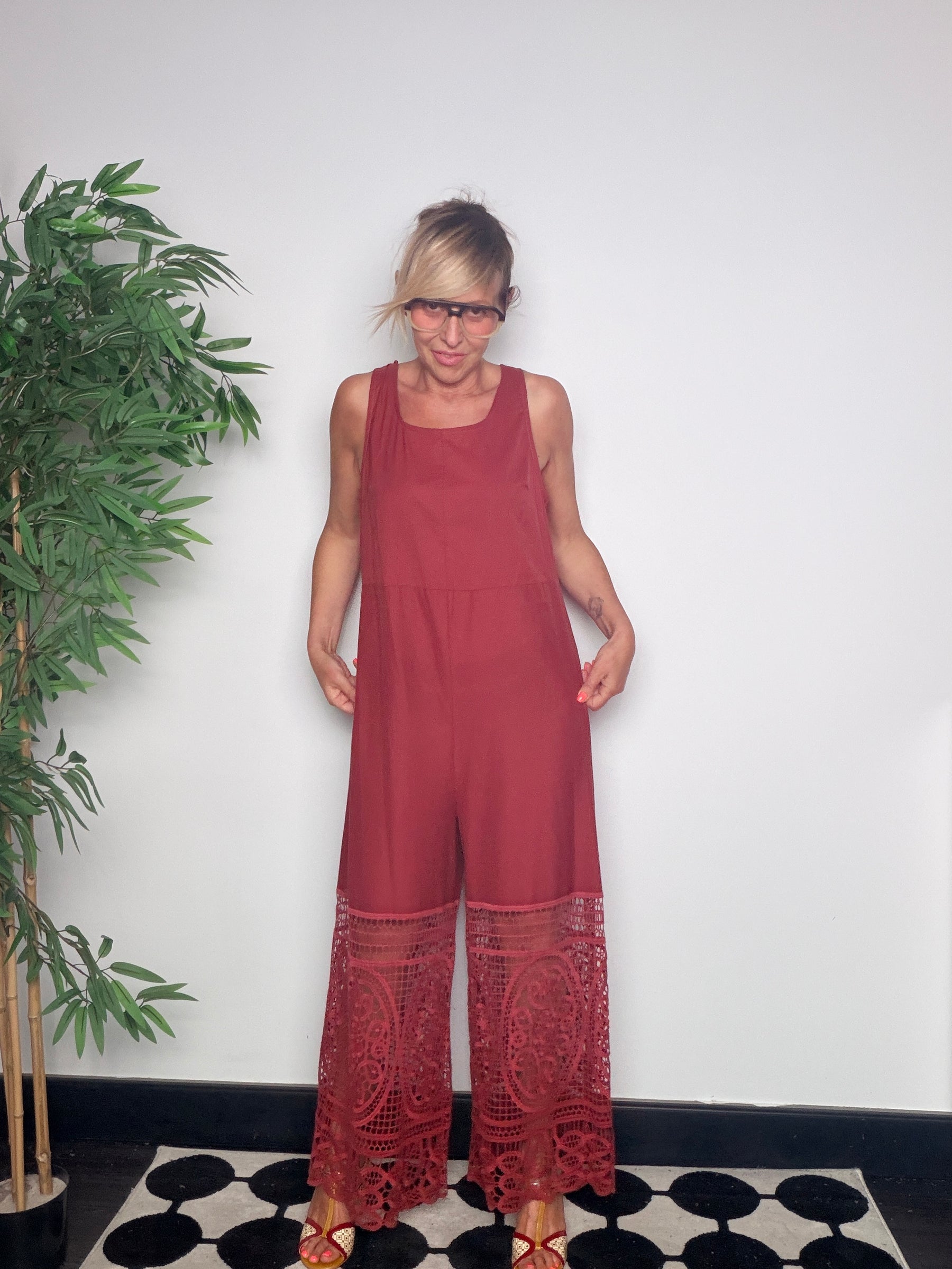 Tuta Wide Leg con Inserto in Pizzo Macramé