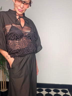 Pantalone Wide Leg con Inserto in Pizzo Macramé