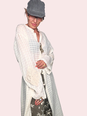 Chemisier Maxi in Tessuto Quadrettato con Inserto in Pizzo