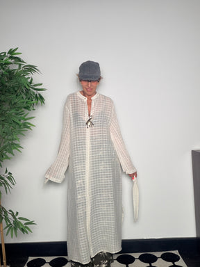 Chemisier Maxi in Tessuto Quadrettato con Inserto in Pizzo