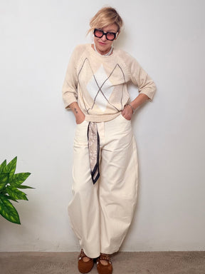 PANTALONE BANANA CON FOULARD