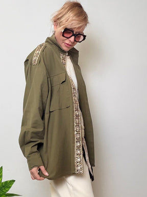 GIACCA MILITARE CON APPLICAZIONI