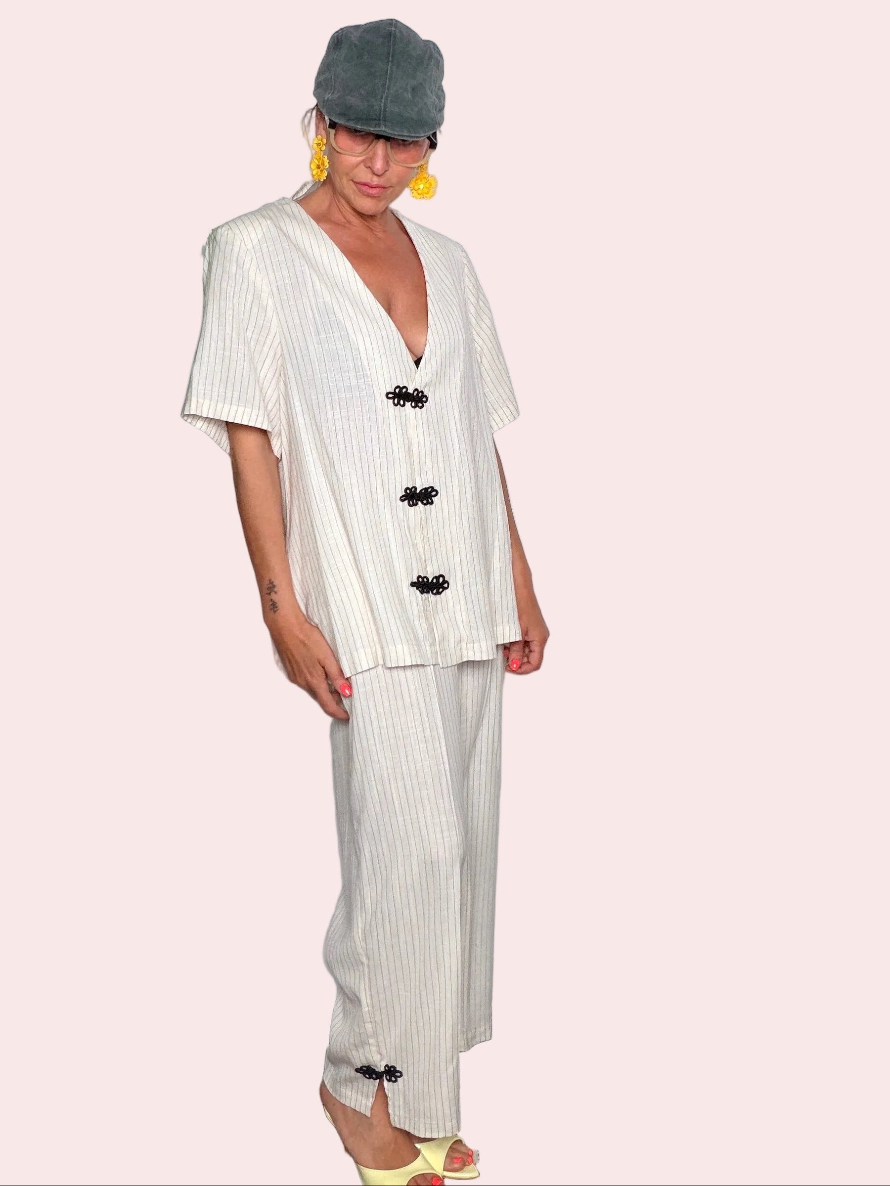 Pantalone a Righe Gessate con Alamari
