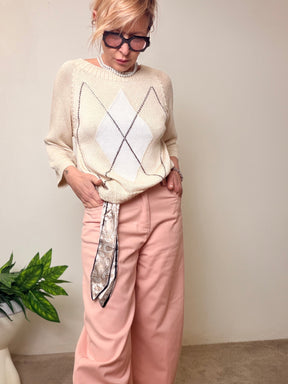 PANTALONE BANANA CON FOULARD