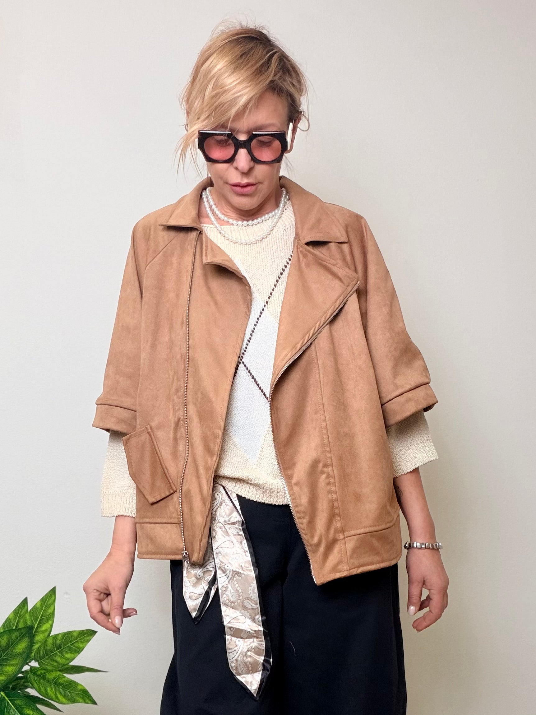 CHIODO IN ALCANTARA OVER