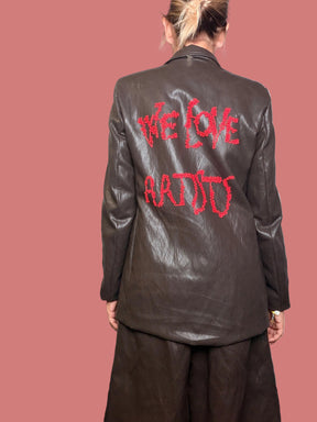 Giacca Blazer in effetto pelle spalmato  con Ricamo sul Retro