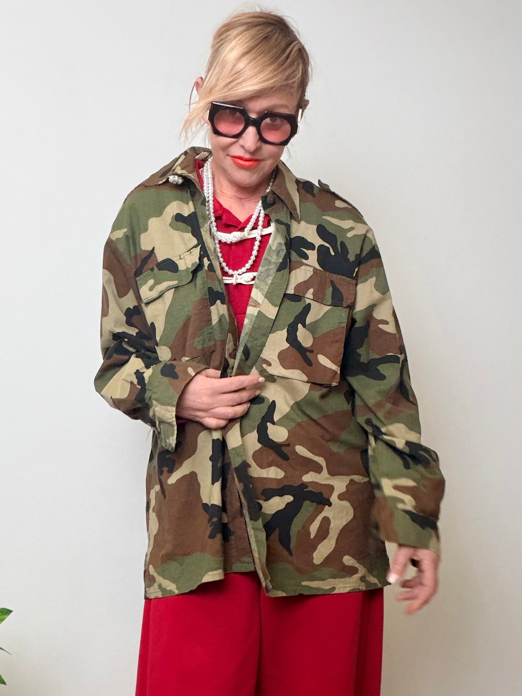 GIACCA  CAMICIA VINTAGE  CAMOUFLAGE CON PATCH IRONICA