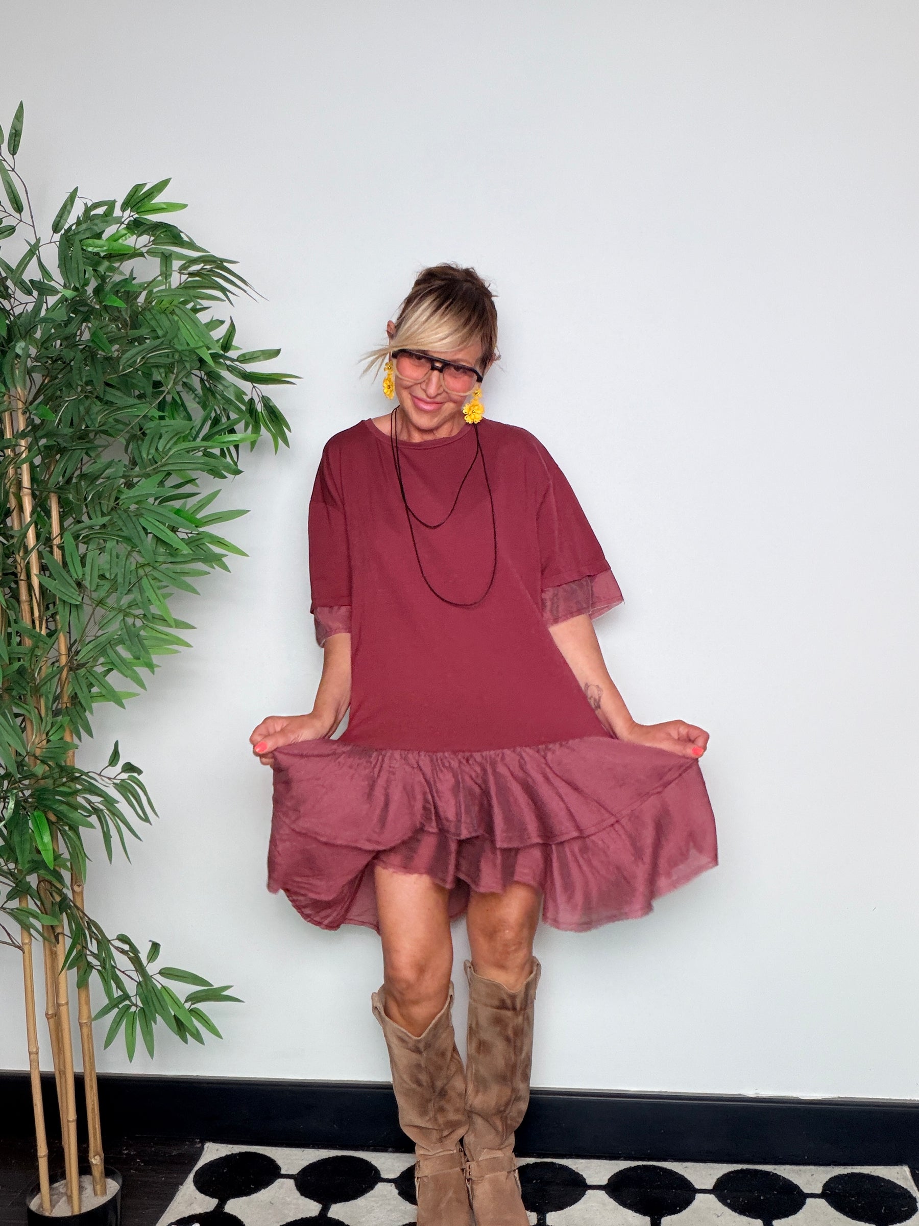 Abito T-Shirt con Balze in Mussola
