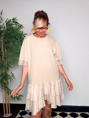 Abito T-Shirt con Balze in Mussola