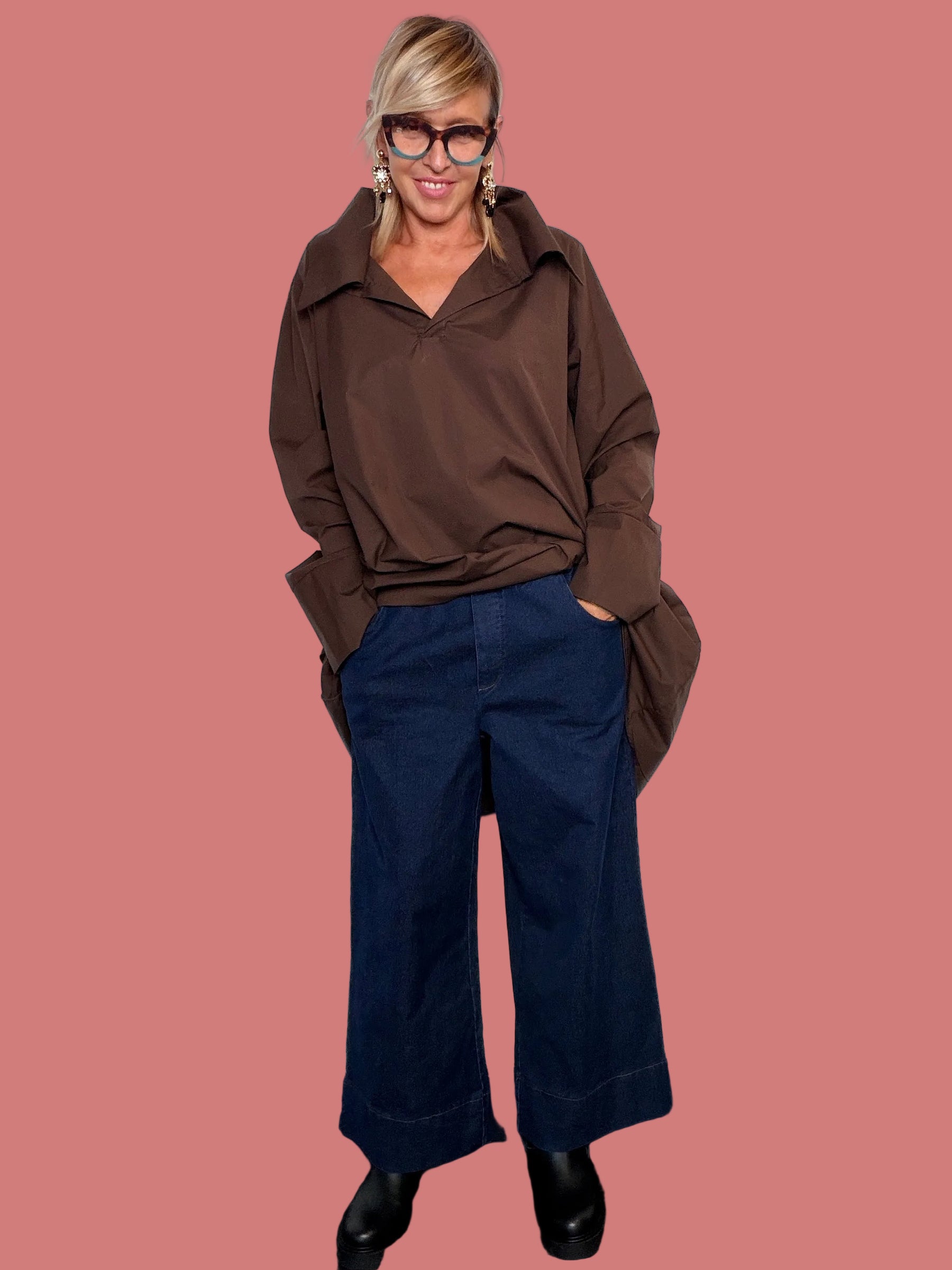 Jeans Flo&Poi da donna blu scuro con gamba ampia, vista completa