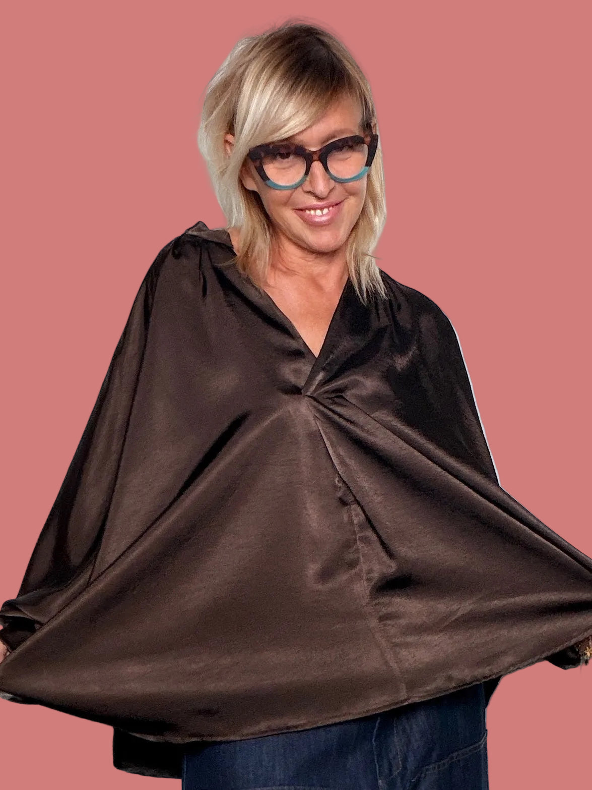 Camicia Satin Over con Manica Pipistrello