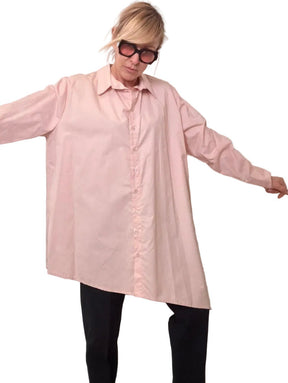 Camicia asimmetrica over – minimal ma con carattere