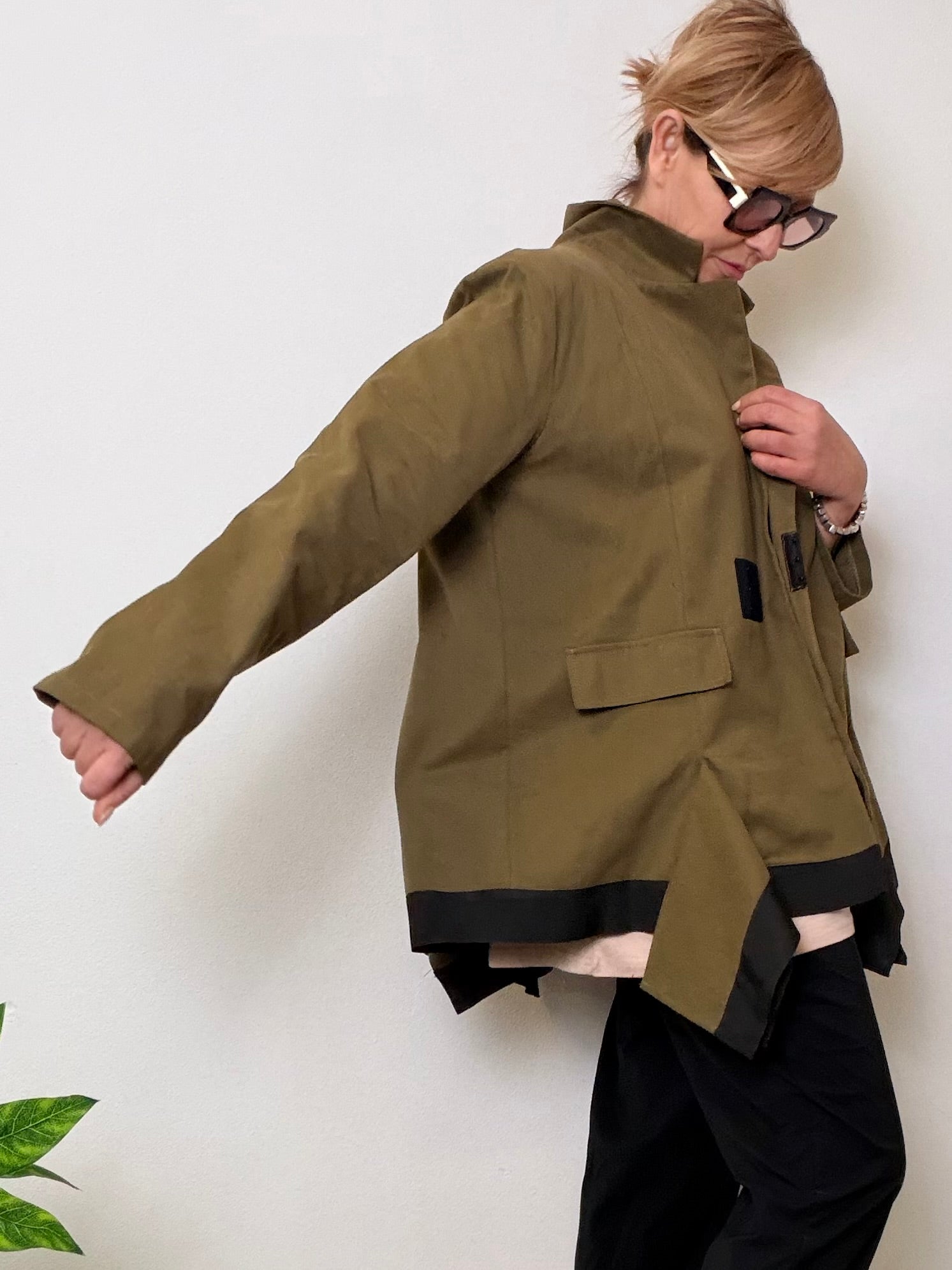 Giacca over destrutturata con fondo a contrasto