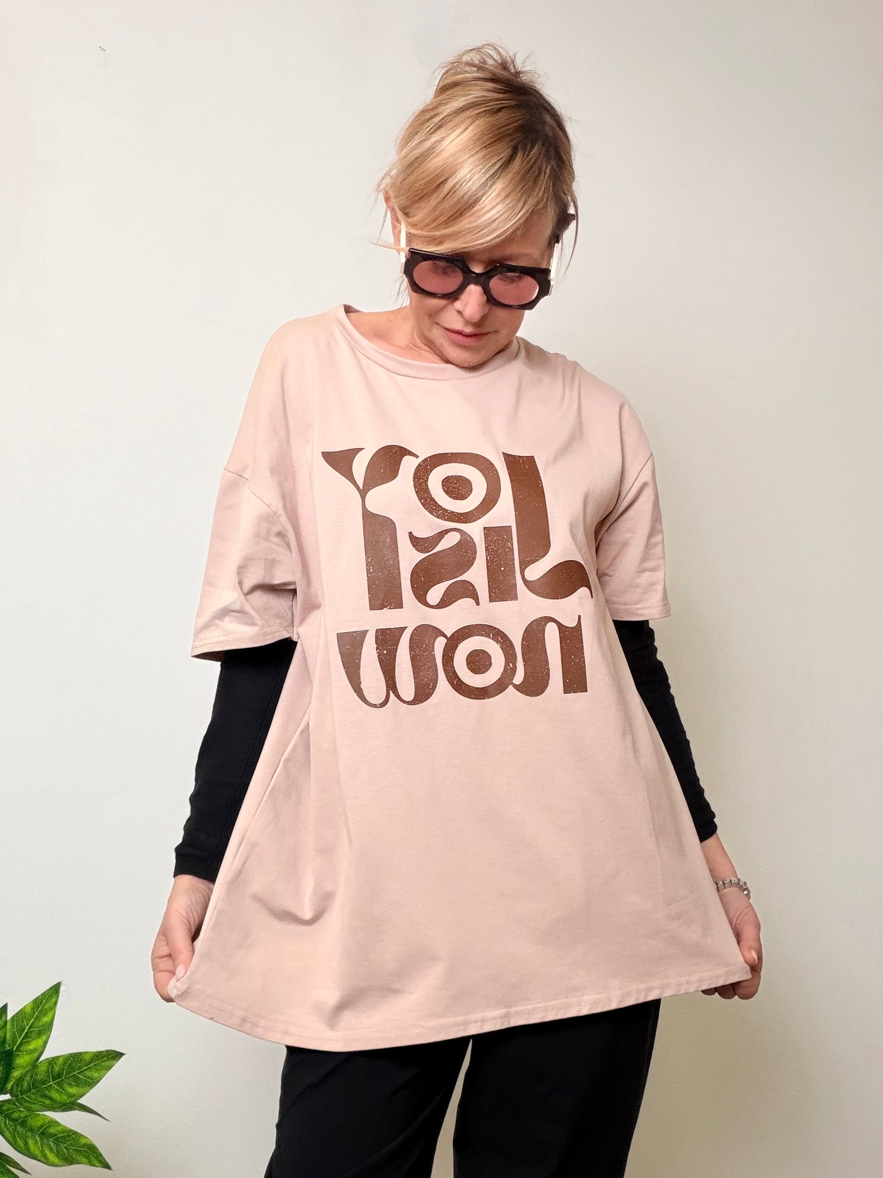 T-Shirt Over Stampa Graphic