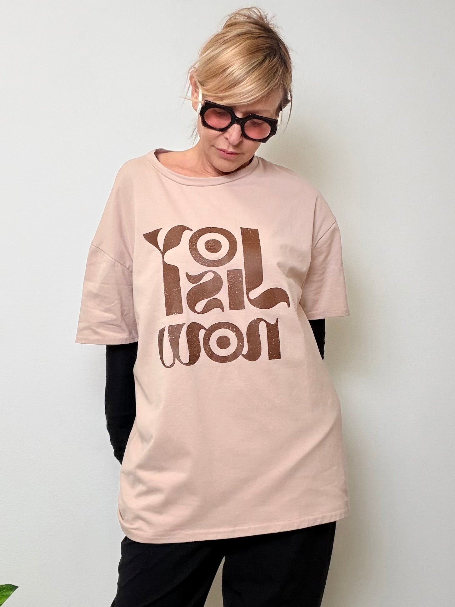T-Shirt Over Stampa Graphic