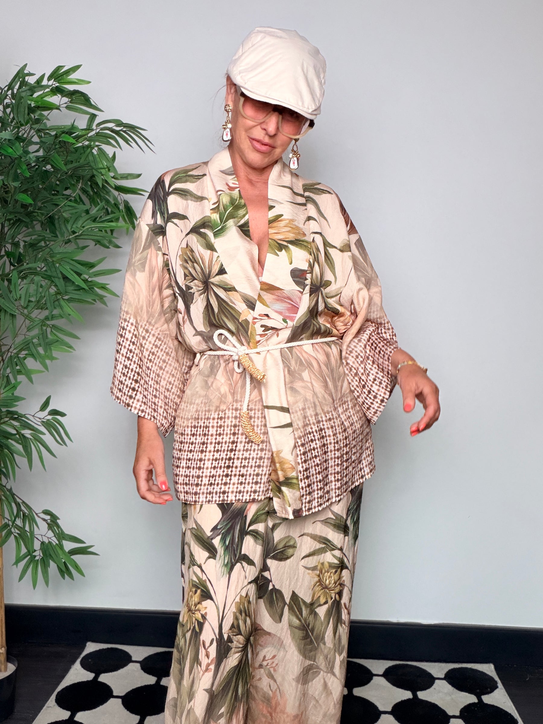 Kimono Jacket Patchwork in Seta con Stampa Botanica e Inserti Geometrici