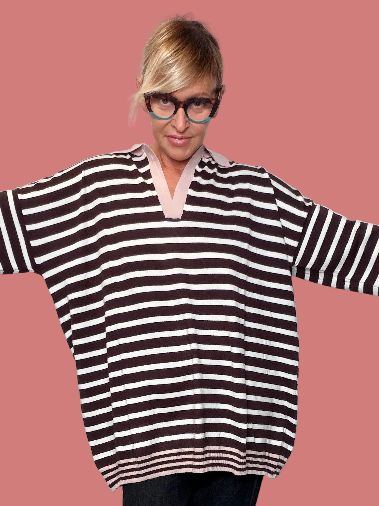 Polo a righe con colletto rosa a contrasto