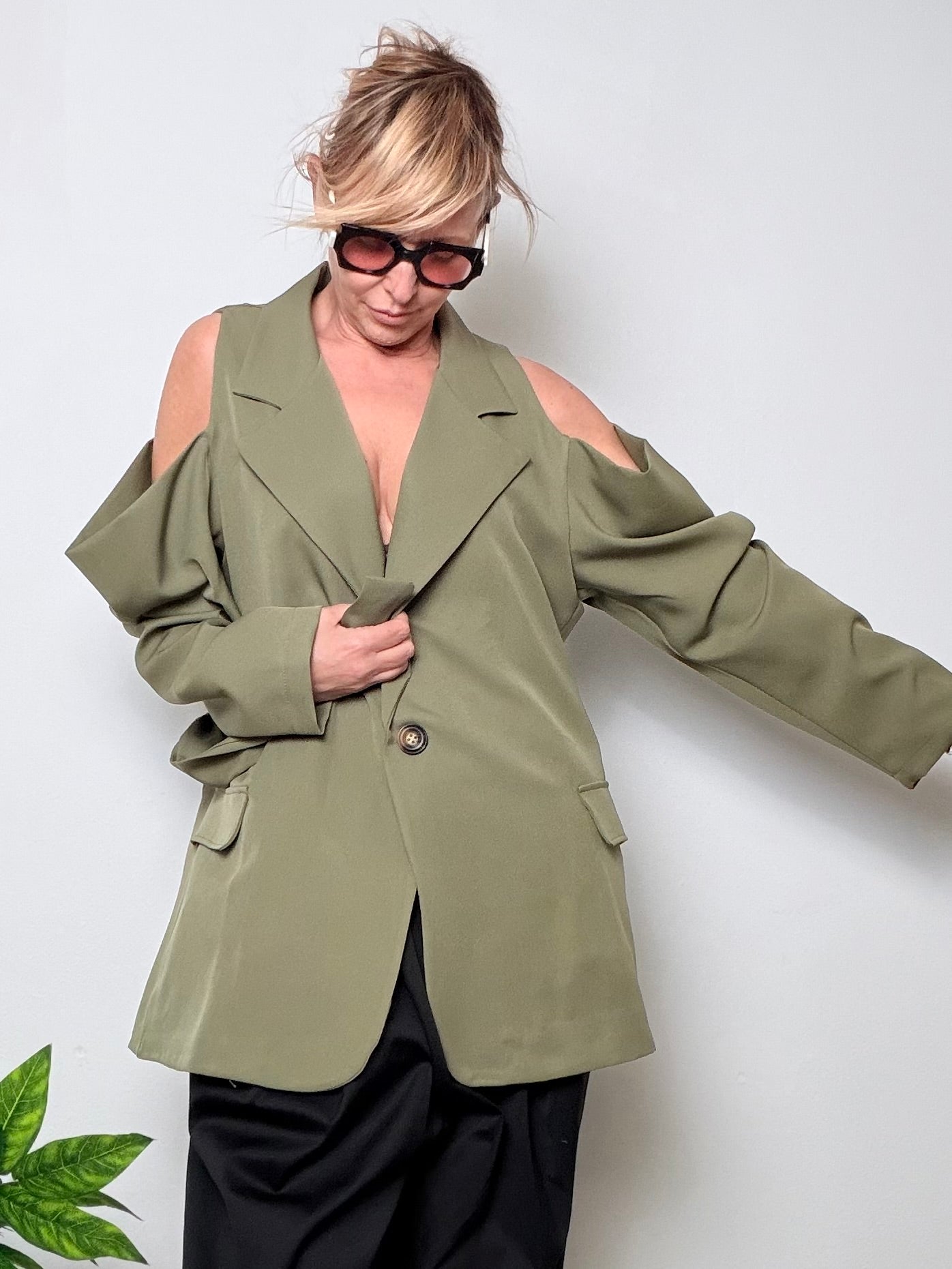 Giacca Over con Spalle Scoperte – Power Chi