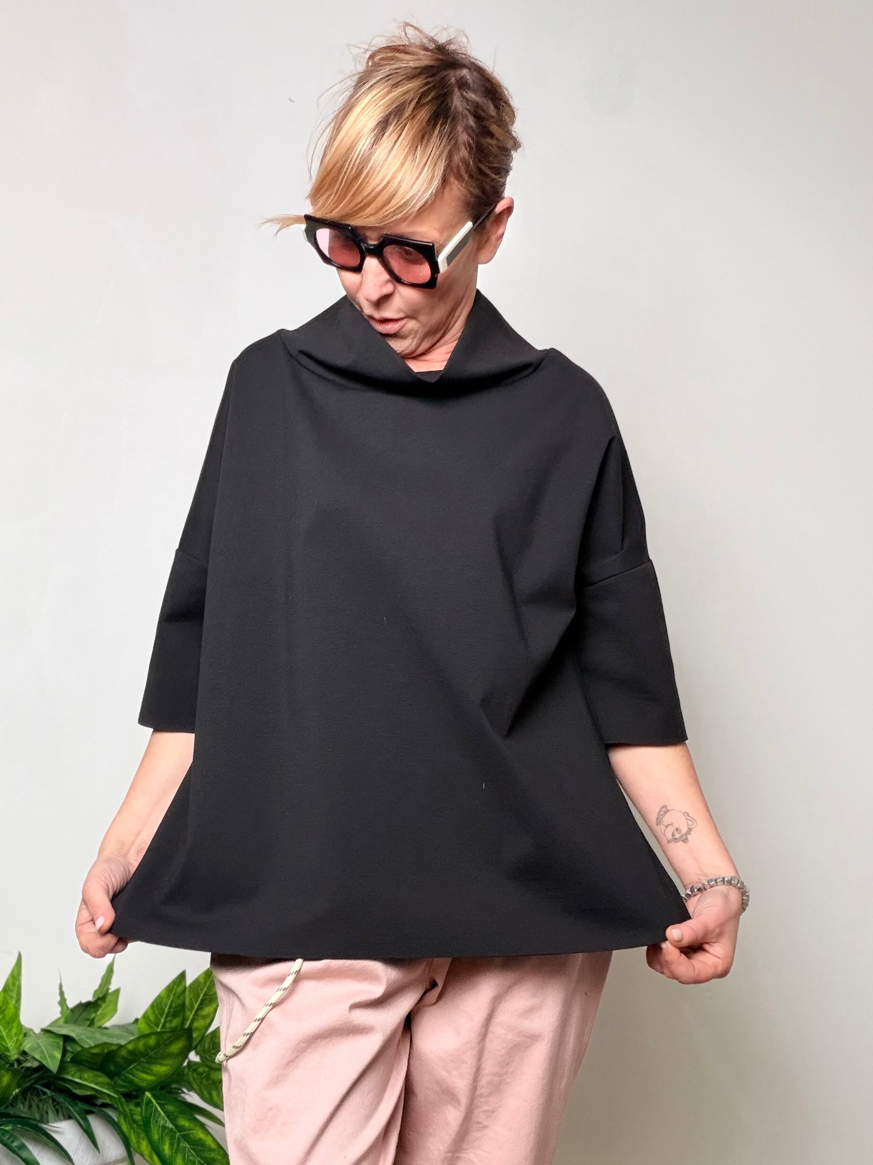 Maglia in punto Milano con collo alto